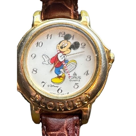 Lot of 5 Mickey Mouse Minnie Mouse Vintage watches unknown if working - Picture 4 of 12